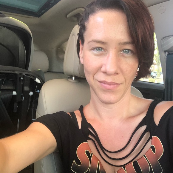 Meet your Posher, Jessica - Picture 2 of 7